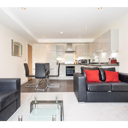 Stylish Flat Near The City Centre - Pass The Keys Йорк Екстериор снимка